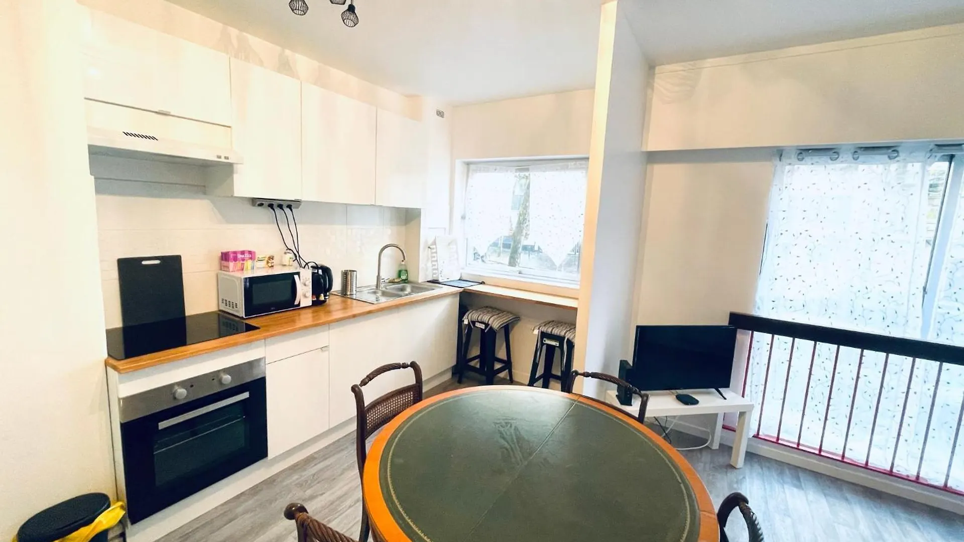 Appartement Bastille - Voltaire - Le Marais - Centre De Paris - 5 Pers
