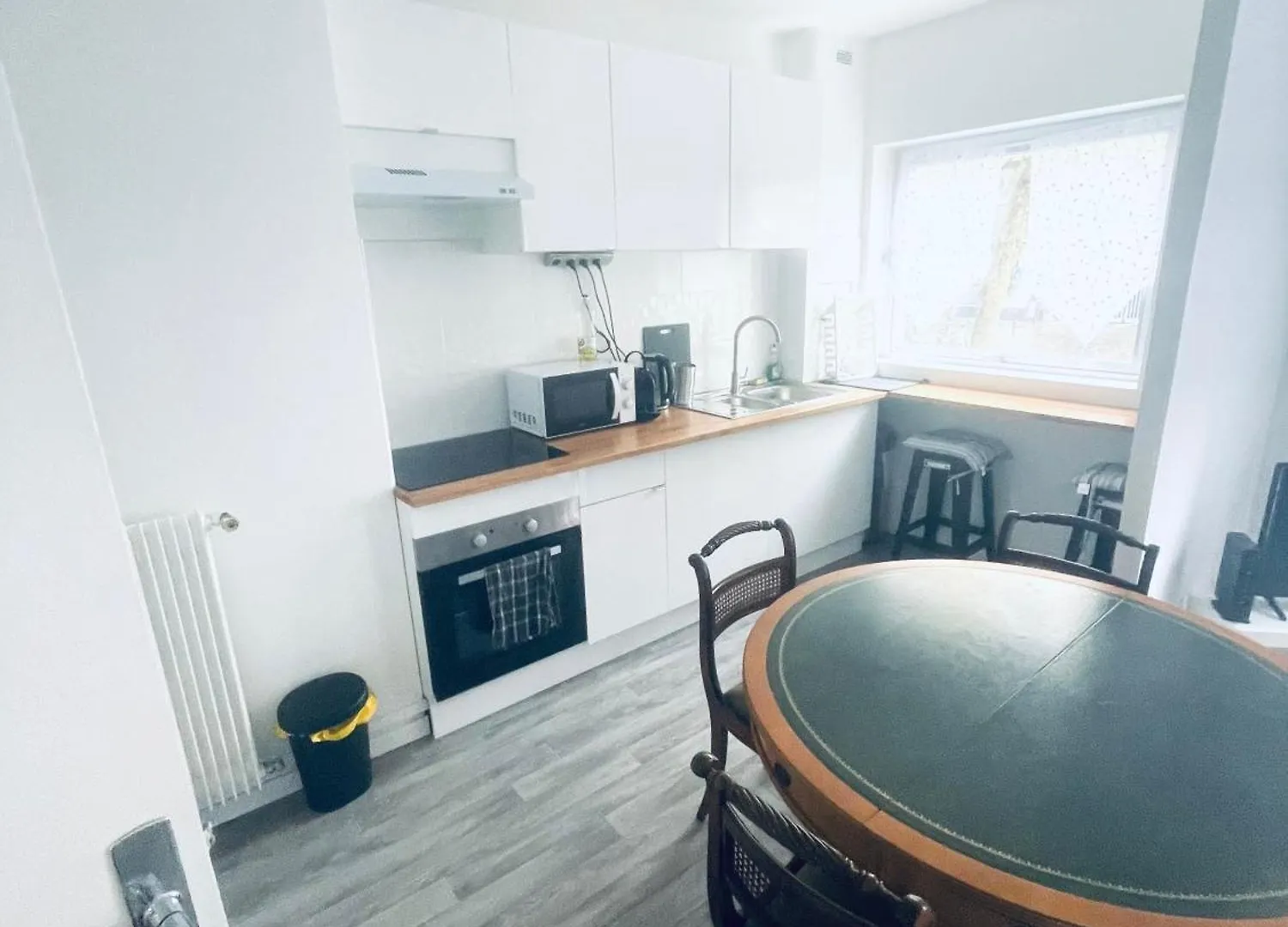 Appartement Bastille - Voltaire - Le Marais - Centre De Paris - 5 Pers 0*,